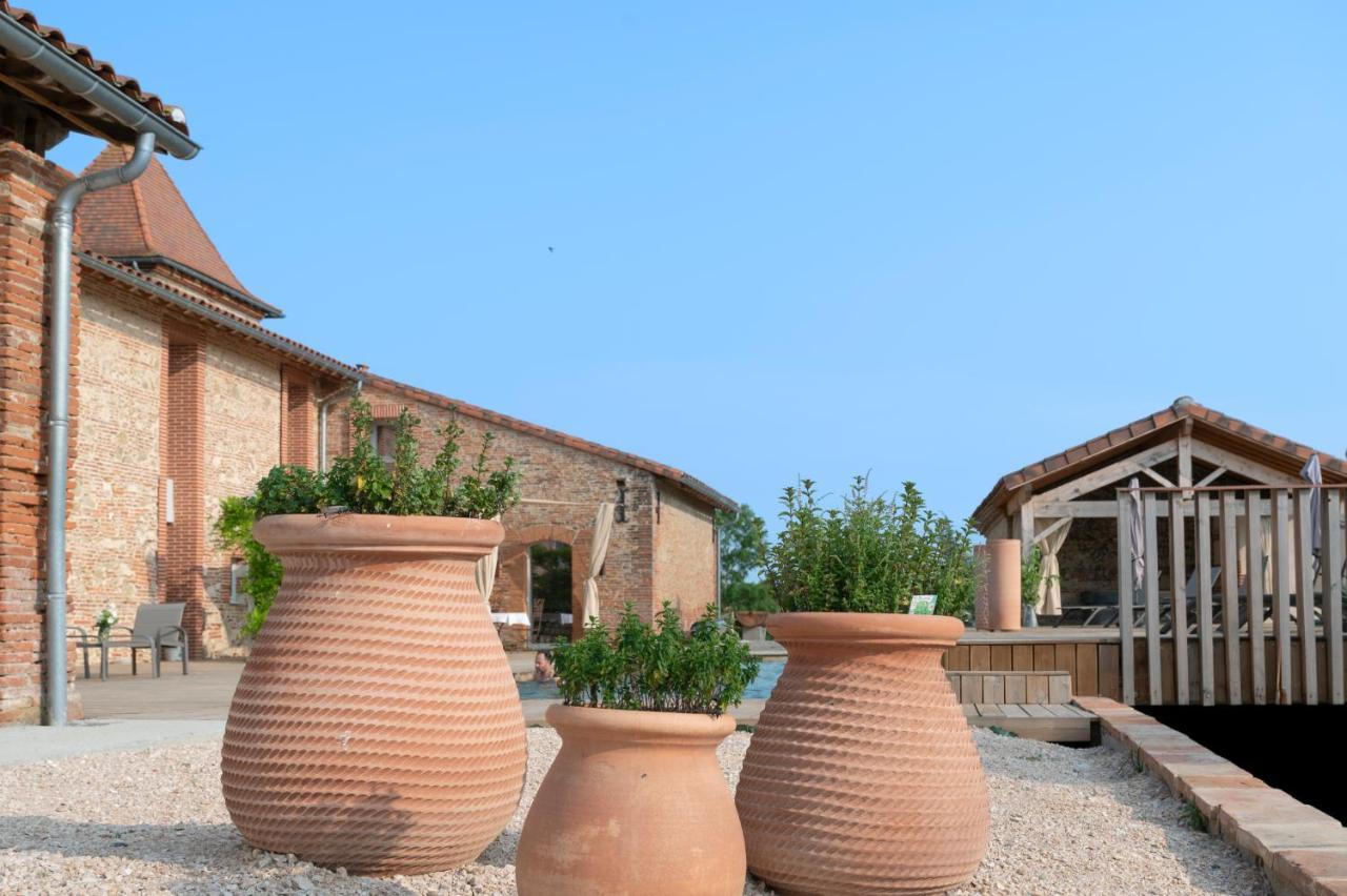 Escons Domaine De Charme Hotell Saint-Sulpice-sur-Leze Eksteriør bilde