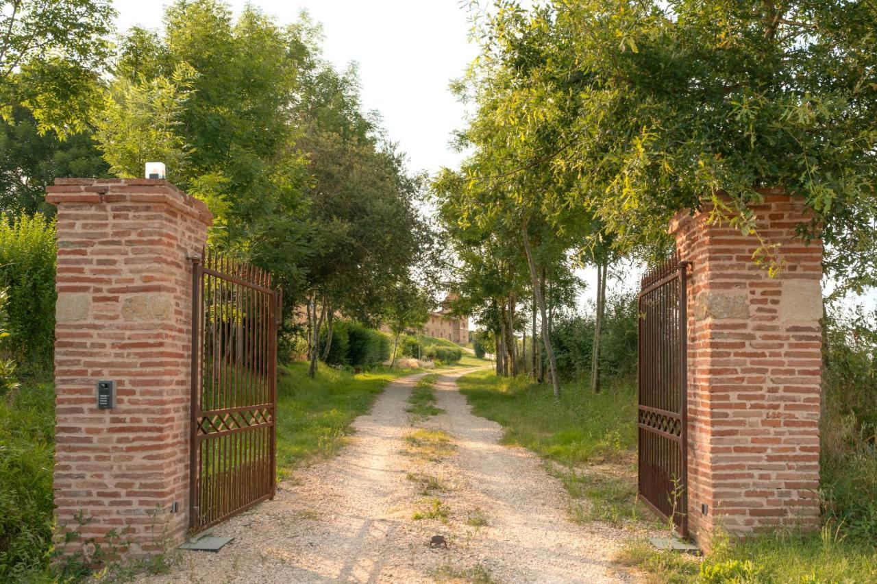 Escons Domaine De Charme Hotell Saint-Sulpice-sur-Leze Eksteriør bilde