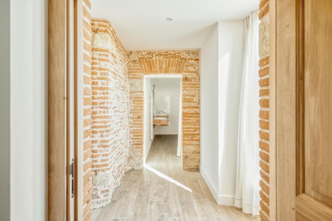 Escons Domaine De Charme Hotell Saint-Sulpice-sur-Leze Eksteriør bilde