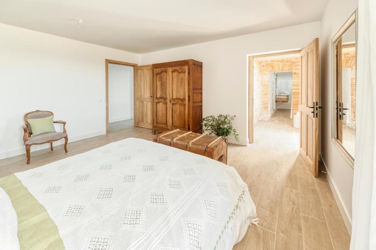 Escons Domaine De Charme Hotell Saint-Sulpice-sur-Leze Eksteriør bilde