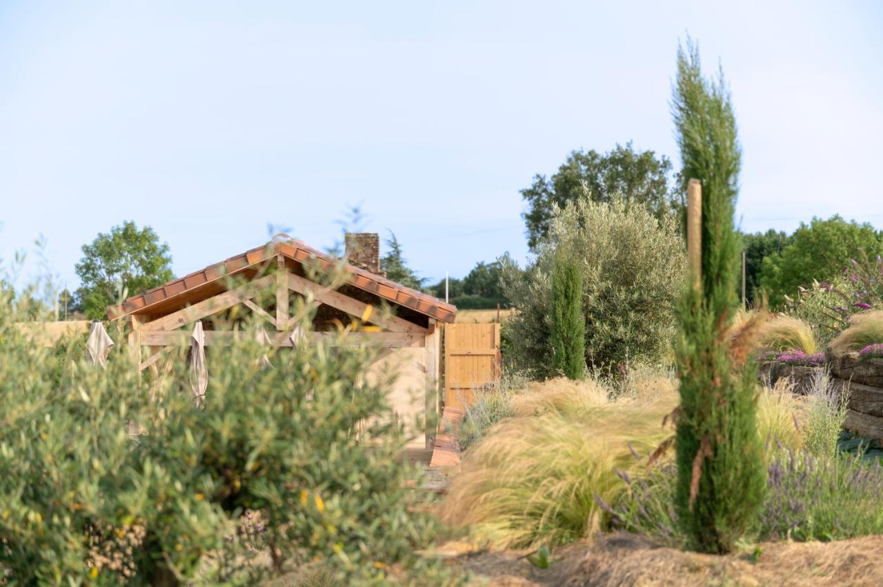 Escons Domaine De Charme Hotell Saint-Sulpice-sur-Leze Eksteriør bilde