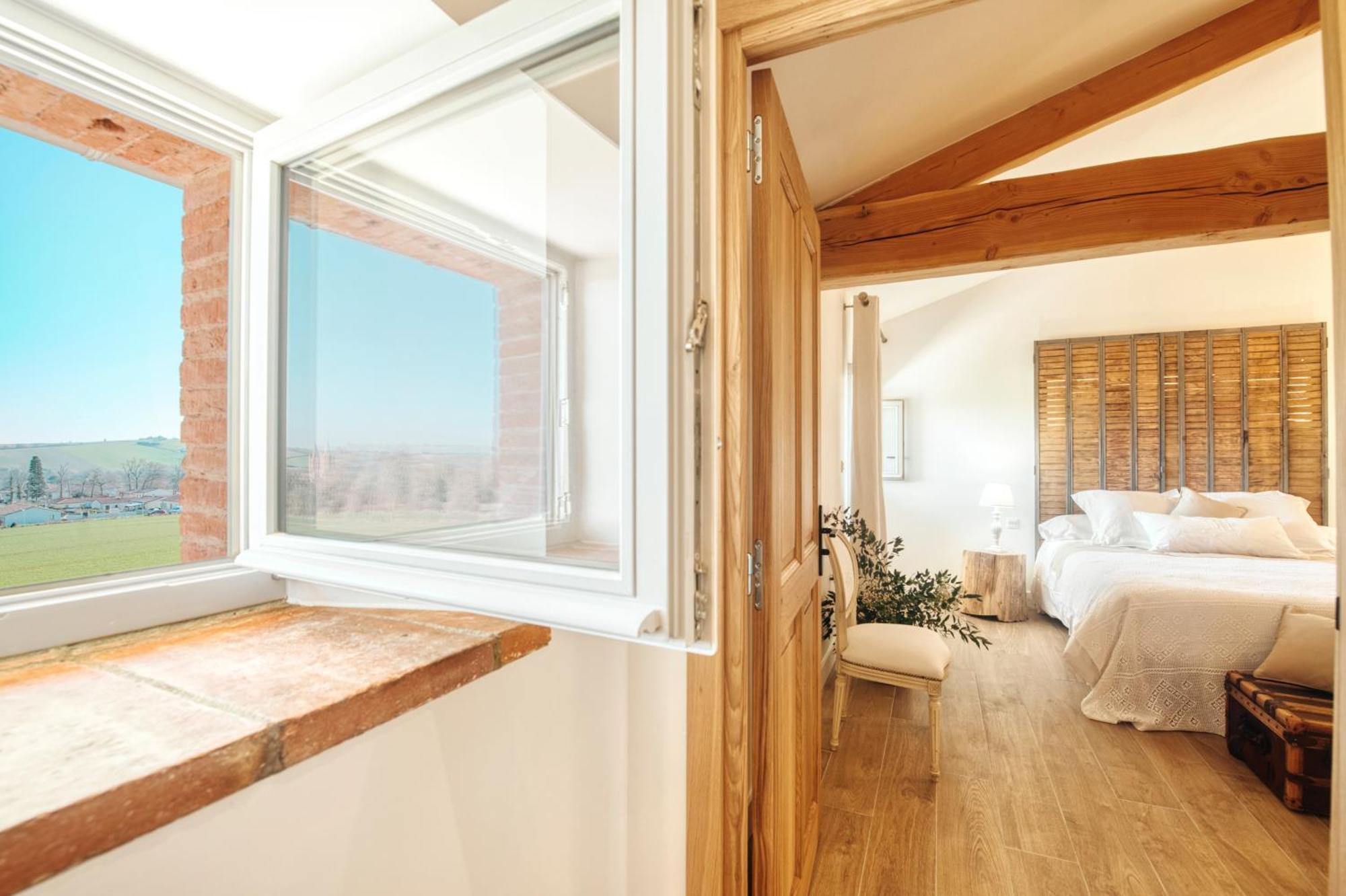 Escons Domaine De Charme Hotell Saint-Sulpice-sur-Leze Eksteriør bilde