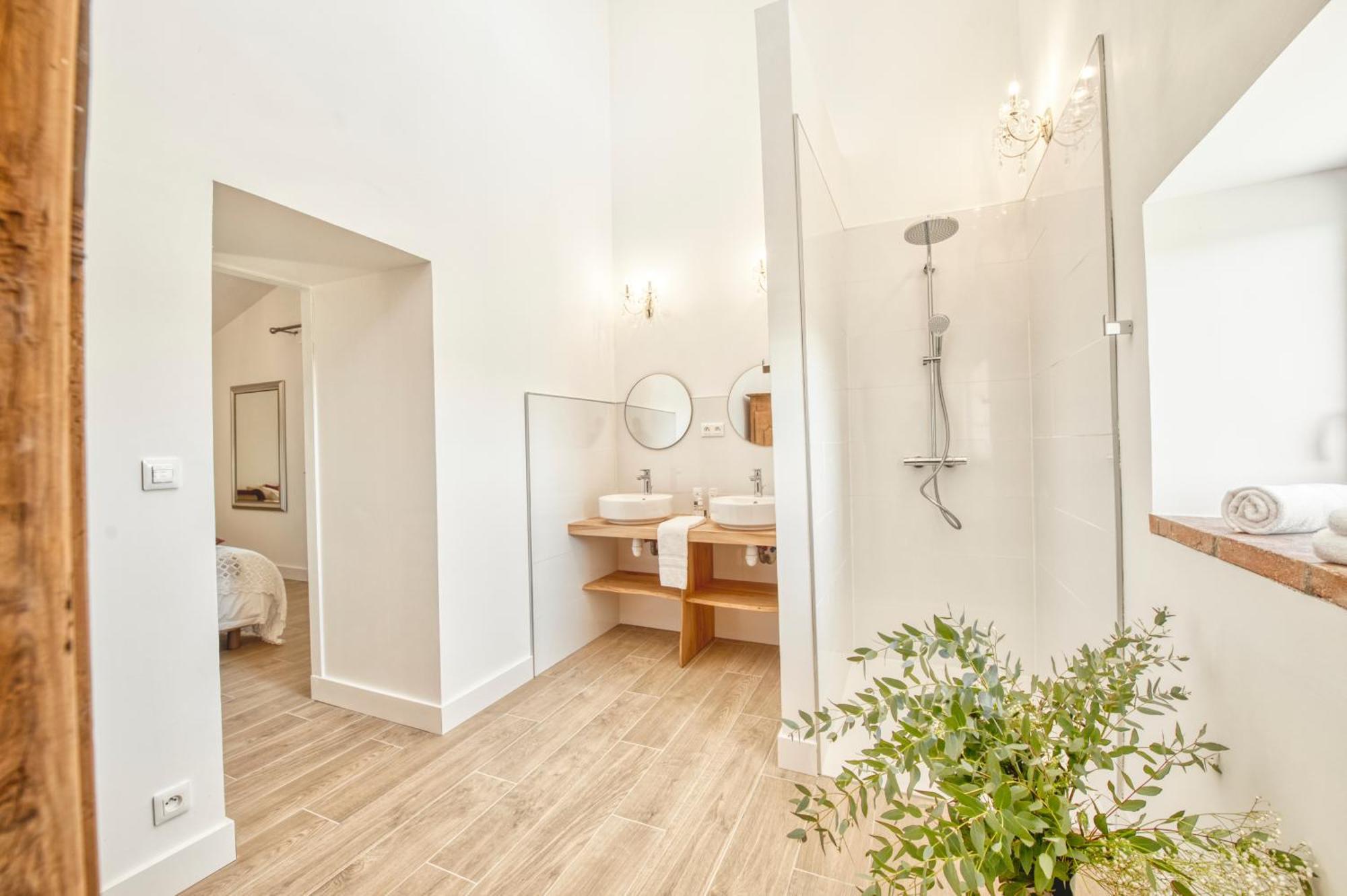 Escons Domaine De Charme Hotell Saint-Sulpice-sur-Leze Eksteriør bilde